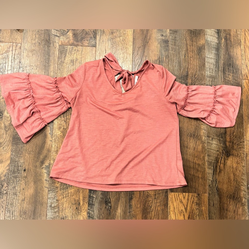 ❌SOLD DO NOT BUY❌Mauve Ruffle Blouse